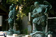 P1070047-2.JPG - 11,116BYTES