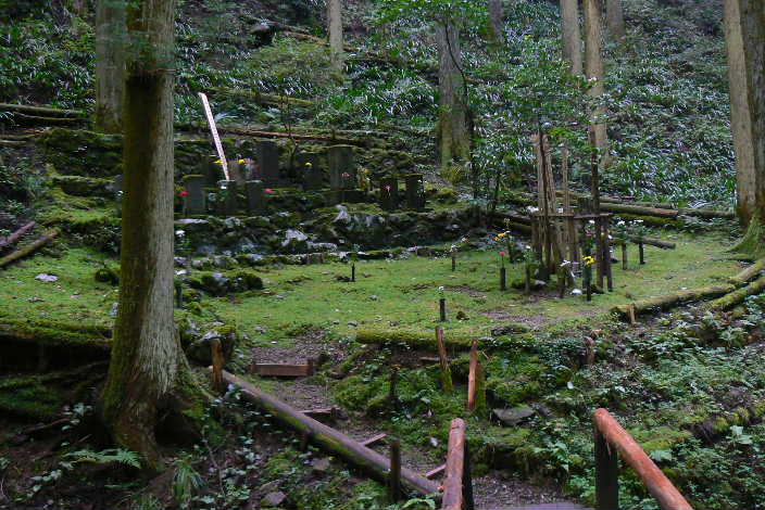 P1110208.JPG - 77,089BYTES